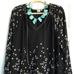 Gap women’s blouse with smocking detail